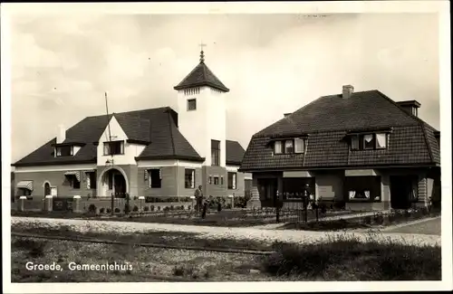 Ak Groede Zeeland, Gemeentehuis