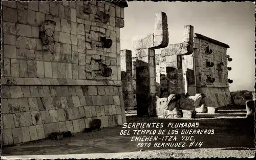 Ak Yucatán Mexico, Chichén-Itzá, Serpientes Plumadas del Templo de los Guerreros