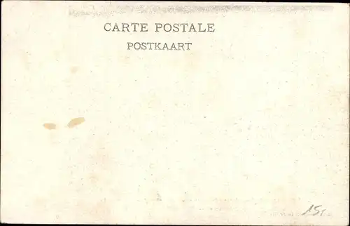 Ak Courrières Pas de Calais, Catastrophe 1906, Decouverté de victimes, Grubenunglück