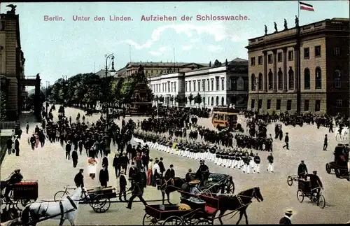 Ak Berlin Mitte, Unter den Linden, Aufziehen der Schlosswache