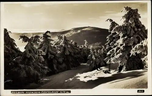 Foto Ak Oberwiesenthal im Erzgebirge, Keilberg vom Fichtelberg gesehen, Winter