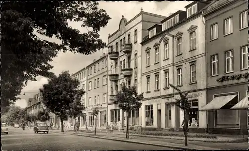 Ak Senftenberg in der Niederlausitz, Blick in die Bahnhofstraße, Apotheke