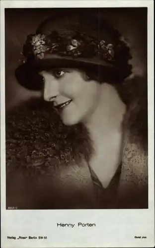 Ak Schauspielerin Henny Porten, Hut, Ross