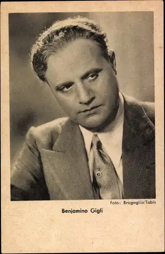 Ak Schauspieler und Opernsänger Benjamino Gigli, Anzug, Krawatte