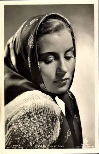 Ak Schauspielerin Eva Immermann, Portrait, Kopftuch, Ross A 3592/1