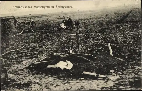 Ak Französisches Massengrab in Springcourt, I. WK
