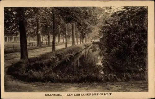 Ak Eindhoven Nordbrabant Niederlande, Pensionaat Eikenburg, Een der Lanen met Gracht