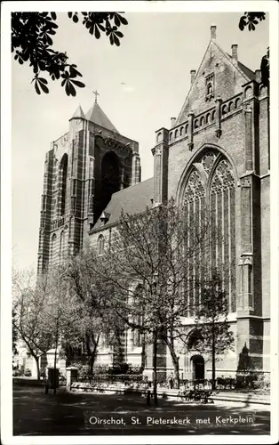 Ak Oirschot Nordbrabant, St. Pieterskerk met Kerkplein