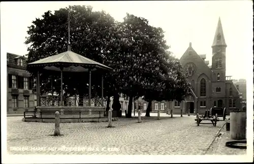 Ak Tholen Zeeland Niederlande, Markt, Muziektent, Kerk