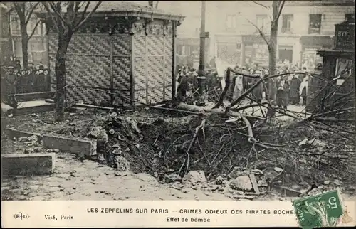 Ak Les Zeppelins sur Paris, Crimes odieux des Pirates Boches, Effet de bombe