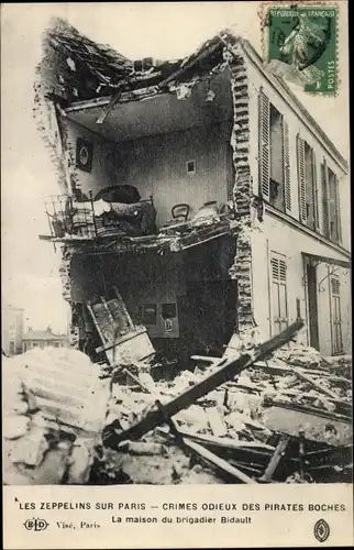 Ak Paris, Les Zeppelins sur Paris, Crimes odieux des Pirates Roches, La maison du brigadier Bidault