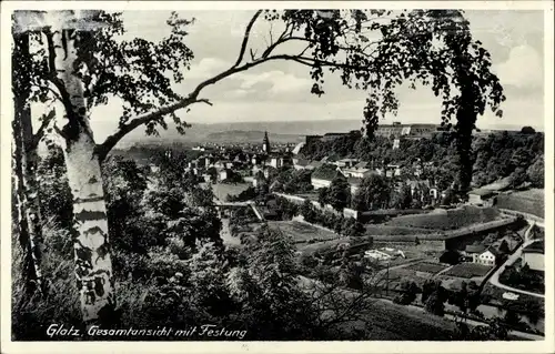 Ak Kłodzko Glatz Schlesien, Gesamtansicht mit Festung
