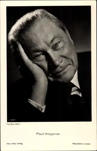 Ak Schauspieler Paul Wegener, Portrait im Anzug