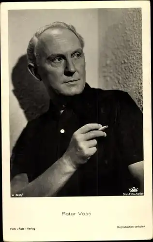 Ak Schauspieler Peter Voss, Portrait, Zigarette