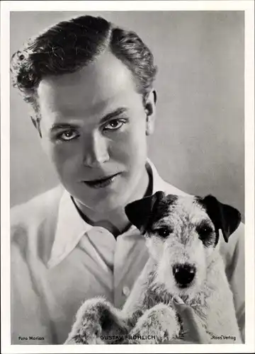 Foto Schauspieler Gustav Fröhlich, Portrait mit Terrier