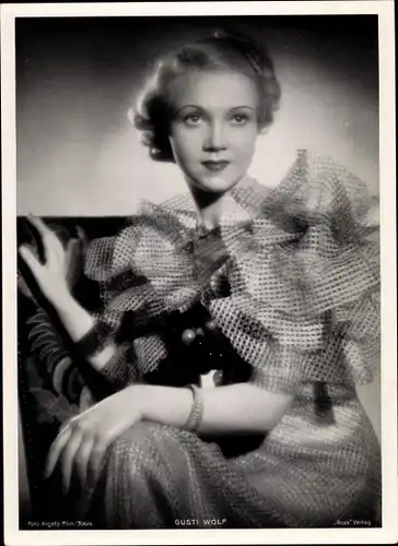 Foto Schauspielerin Gusti Wolf, Portrait