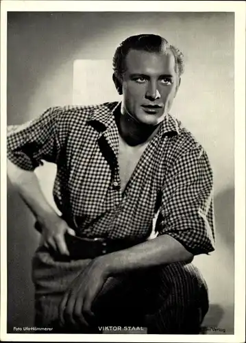 Foto Schauspieler Viktor Staal, Portrait
