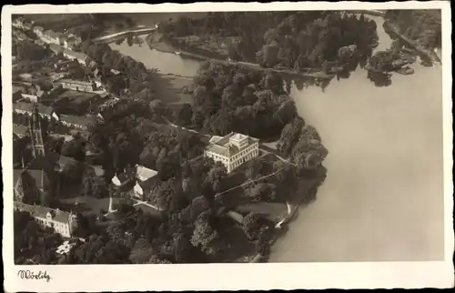 Ak Oranienbaum Wörlitz Sachsen Anhalt, Fliegeraufnahme vom Schloss, See