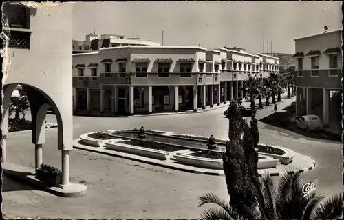 Ak Agadir Marokko, La Rue Nicolas Paquet et la Place de l'Hotel Marhaba