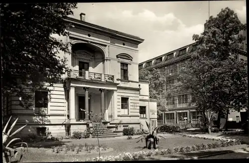 Ak Guben in der Niederlausitz, Poliklinik und Krankenhaus