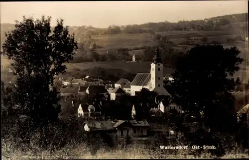 Ak Nielestno Waltersdorf Niederschlesien, Teilansicht mit Kirche