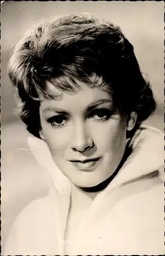 Ak Schauspielerin Ruth Leuwerik, Portrait