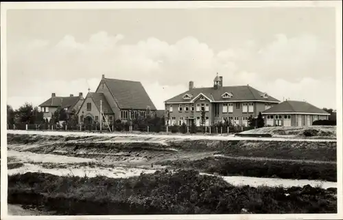 Ak Amsterdamscheveld Erica Drenthe Niederlande, R. K. Kerk, Pastorie, Zusterhuis