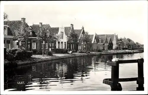 Ak IJlst Ylst Friesland Niederlande, Uifenburg, Kanal, Häuserreihe