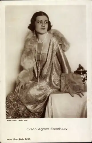 Ak Schauspielerin Gräfin Agnes Esterhazy, Portrait, Kleid, Pelz