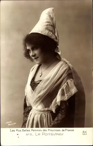 Ak Les Plus Belles Femmes des Provinces France, La Poitevine, Miss, Frauenportrait