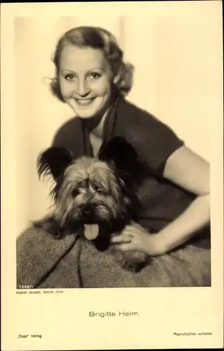 Ak Schauspielerin Brigitte Helm, Portrait mit Hund