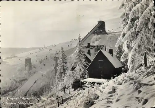 Ak Oberwiesenthal im Erzgebirge Sachsen, Bergheim Schönjungferngrund, Winter, Skisprungschanze