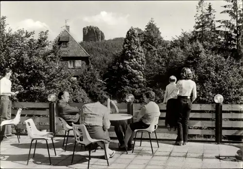 Ak Ostrau Bad Schandau Sächsische Schweiz, Betriebsferienheim Völkerfreundschaft Dresden, Terrasse