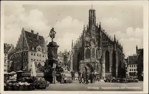 Ak Nürnberg in Mittelfranken, Frauenkirche, Neptunbrunnen