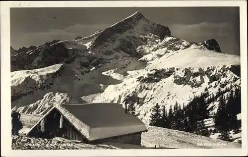 Ak Garmisch Partenkirchen in Oberbayern, Berggasthof Kreuzalm im Winter