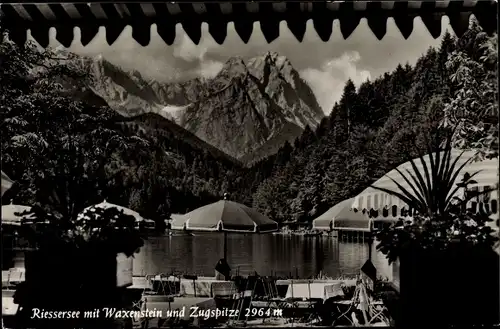 Ak Mittenwald in Oberbayern, Riessersee mit Waxenstein und Zugspitze