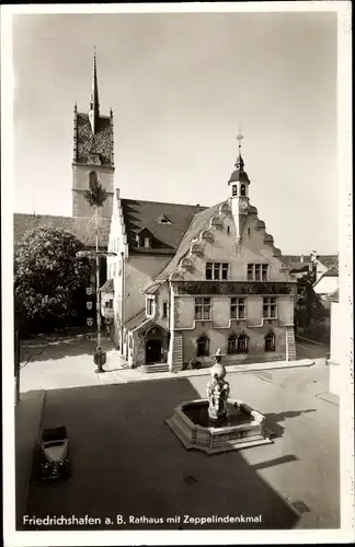 Ak Friedrichshafen Bodensee, Rathaus, Zeppelindenkmal