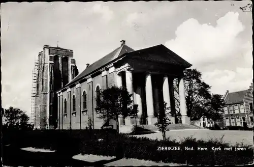 Ak Zierikzee Zeeland, Ned. Herv. Kerk met toren