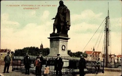 Ak Vlissingen Zeeland Niederlande, Standbeeld de Ruyter met Stadgezicht