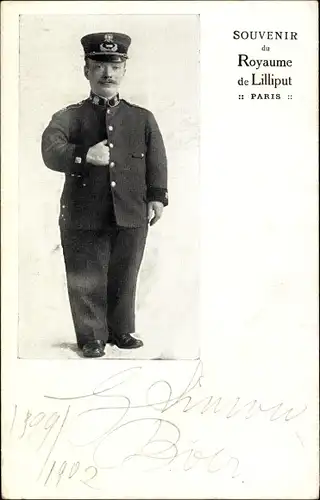 Ak Souvenir du Royaume de Liliput, Paris, Liliputaner in Uniform