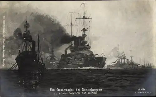 Ak Deutsche Kriegsschiffe, Ein Geschwader, bei Dunkelwerden zu einem Vorstoß auslaufend