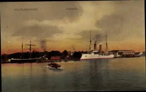 Ak Wilhelmshaven an der Nordsee, Deutsches Kriegsschiff, SMS Kleiner Kreuzer im Hafen