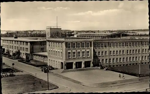 Ak Senftenberg in der Niederlausitz, Bergingenieurschule Ernst Thälmann