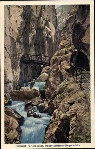 Ak Garmisch Partenkirchen in Oberbayern, Höllenthalklamm-Bogenbrücke