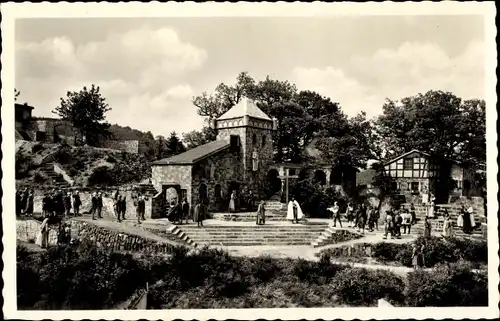 Ak Hallenberg im Sauerland, Freilichtbühne, Sommer 1964, Theaterszene Bettler vor dem Kreuz