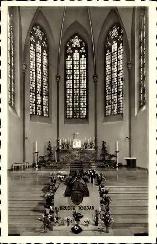 Ak Dortmund im Ruhrgebiet, Franziskanerkirche Dortmund, Chor, Grab des Dieners Gottes Br. Jordan Mai