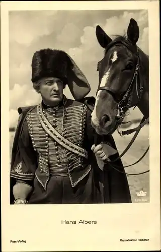 Ak Schauspieler Hans Albers, Portrait als Husar mit Pferd, Ross Verlag A 2879/1