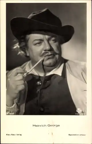 Ak Schauspieler Heinrich George, Portrait, Pfeife