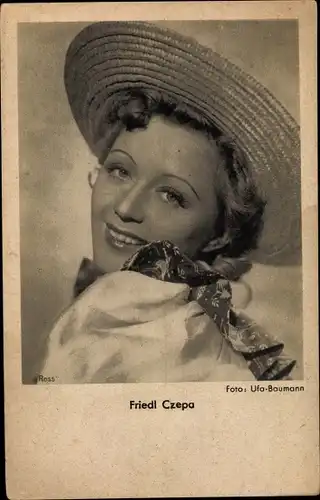 Ak Schauspielerin Friedl Czepa, Portrait mit Strohhut