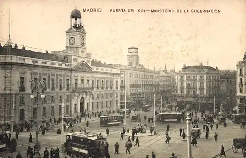 Ak Madrid Spanien, Puerta Del Sol, Ministerio de la Gobernacìon, Straßenbahn